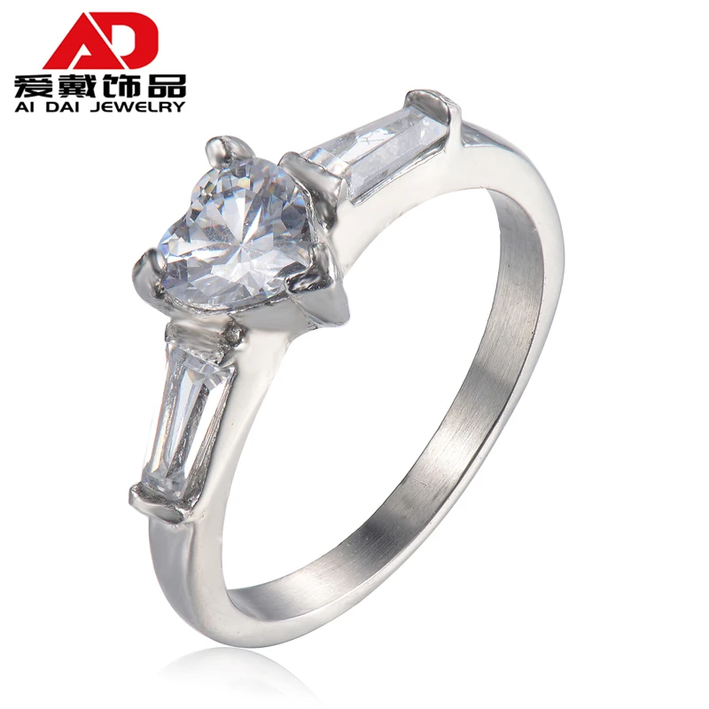 

Heart-shaped diamond ring female beautiful love suddenly becomes diamond ring stainless steel casting female ring jewelry