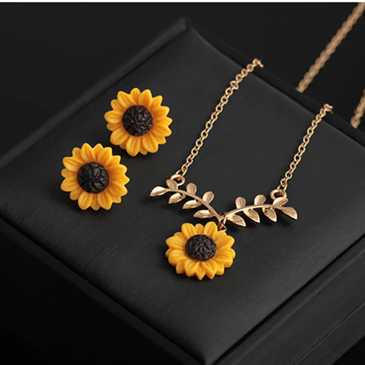 

Wholesale Fashion Gold Plated Leaves Sunflower Necklace Set Flower Earrings Women, Gold/silver/rose gold