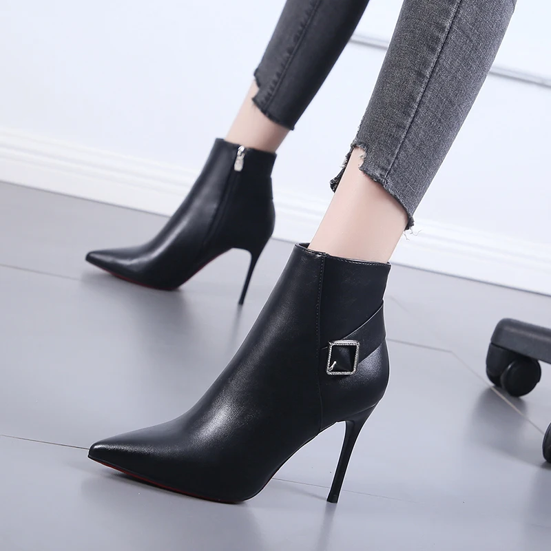 

113695 Classic black stiletto heel solid color office lady shoes pointed toe side zip up plush insole buckle detail women shoes