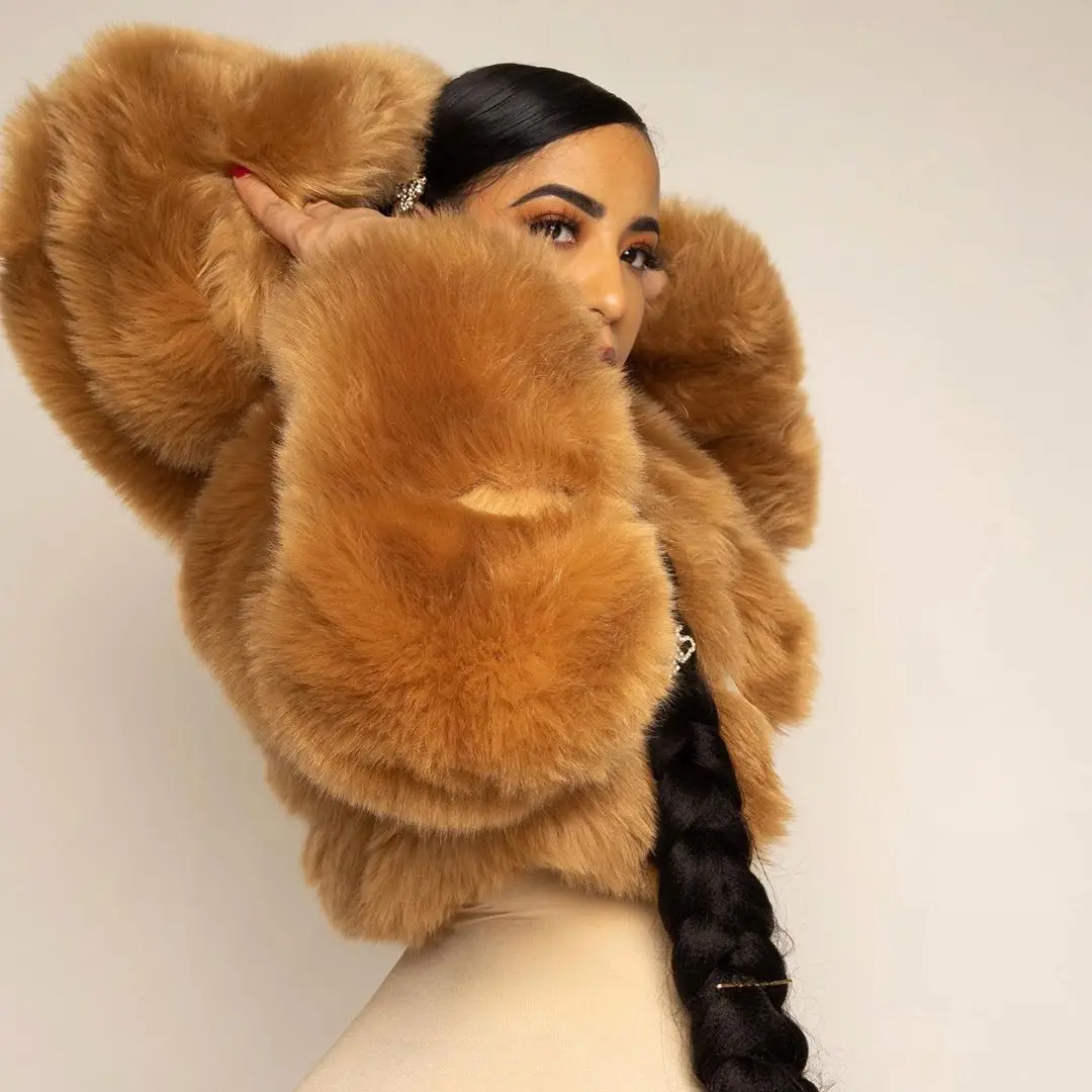 

Winter faux fur hoodie coat motorcycle fur jacket cropped Factory price womens faux fur coat, Customized color