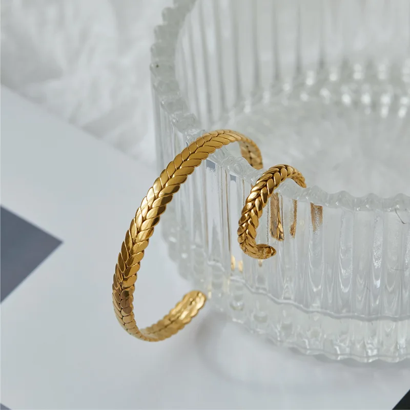 

Simple 2 Pcs/Set 18K Gold Plating Wheat Ear Bangle Bracelet Open No Fade Stainless Steel Snake Chain Ring Fashion Jewelry Set