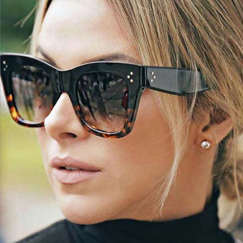 

Big Plastic Frame Thick Oversized Fashion Colored Wild Leopard Women Fashion Sunglasses, Custom colors