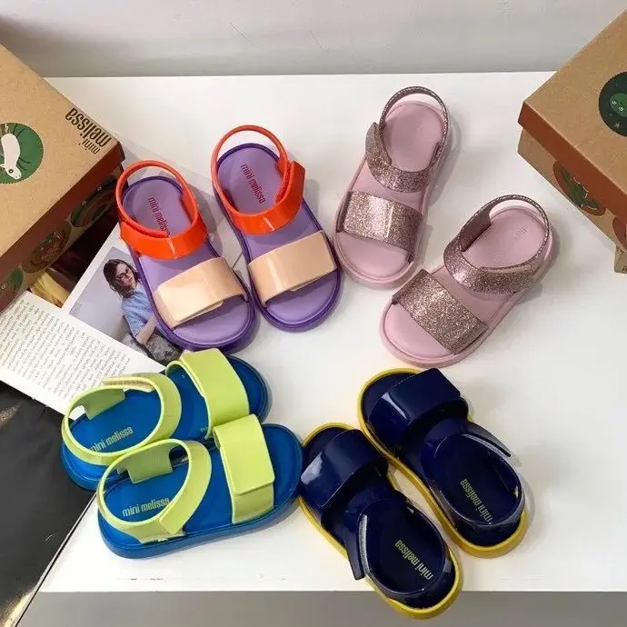 

2021 new mini Marissa same parallel bars kiddie sandal girls middle school students non-slip jelly shoes beach kiddie shoes