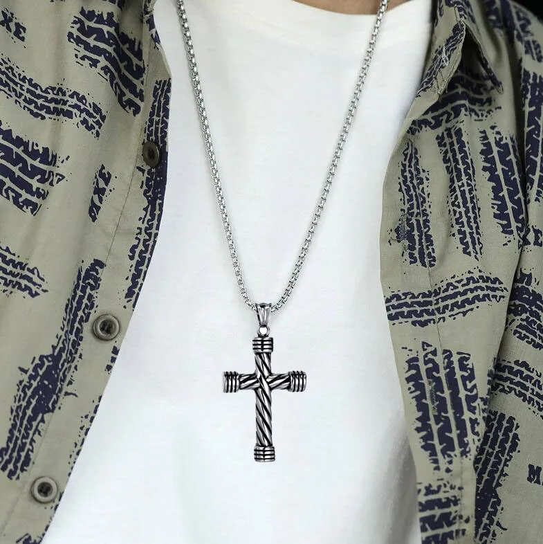 

Exquisite new Korean version of die-cast titanium steel necklace female clavicle cross pendant