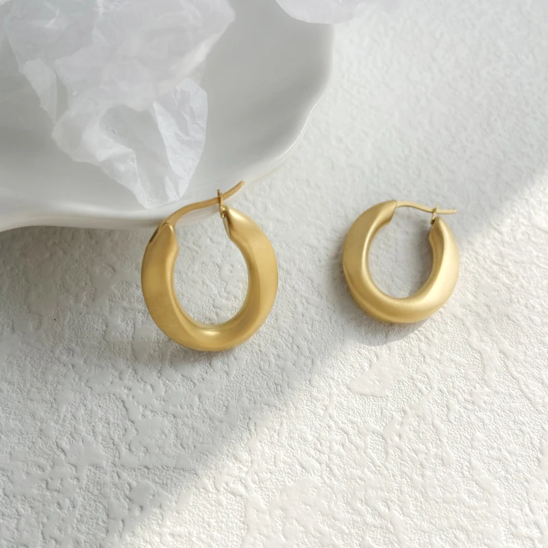 

Vershal A668 High Quality 18k Gold Plated Stainless Steel Matte Chunky Oval Hoop Earrings
