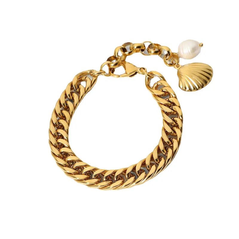 

Gattara Wholesale Stainless Steel Freshwater Pearl Bracelet 18K Gold Plated Cuban Chain Bracelet for Women