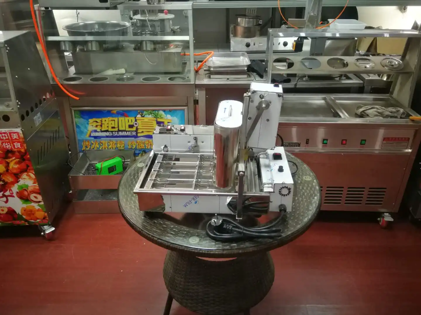 donut machine (6).jpg