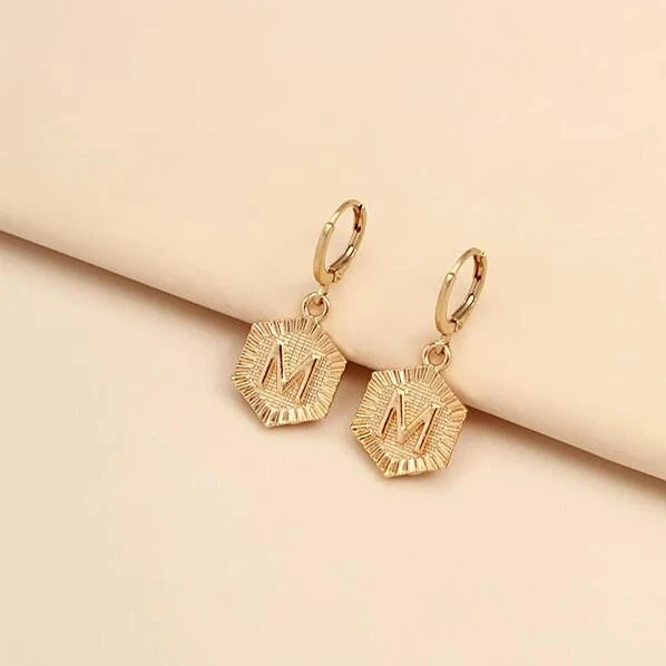 

2021 New Arrival Letter Design Geometric Drop Earrings Initial Letter Earrings for Women Girls, Picture shows