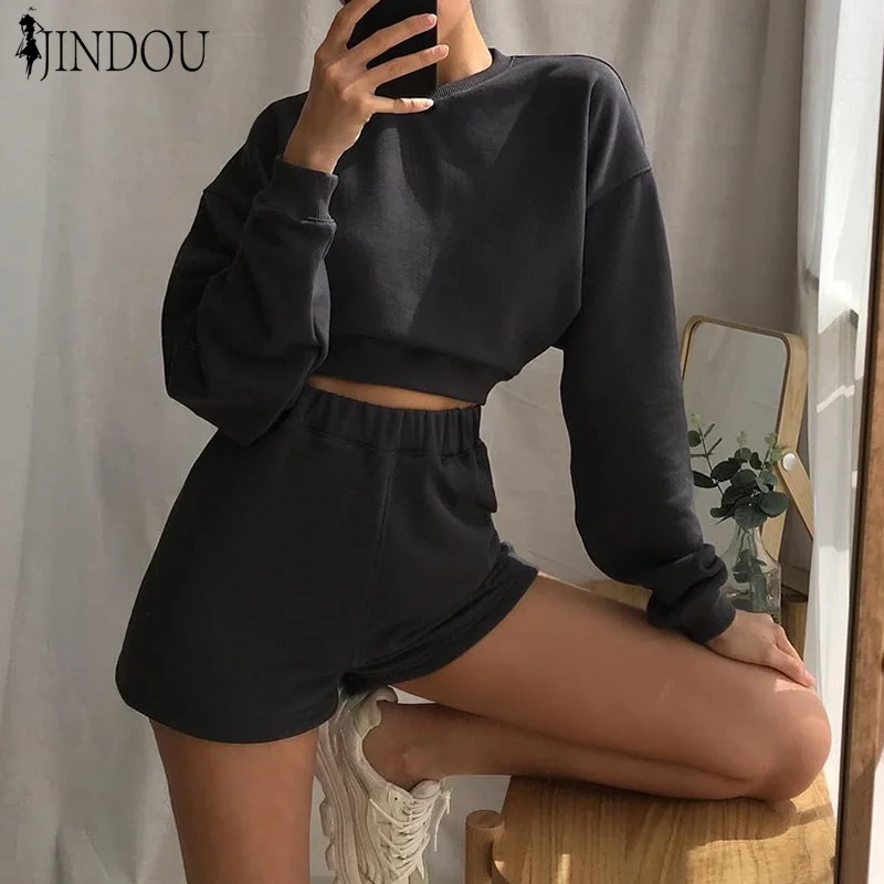 

2020 autumn pure color loose waist design long sleeve shorts casual suit