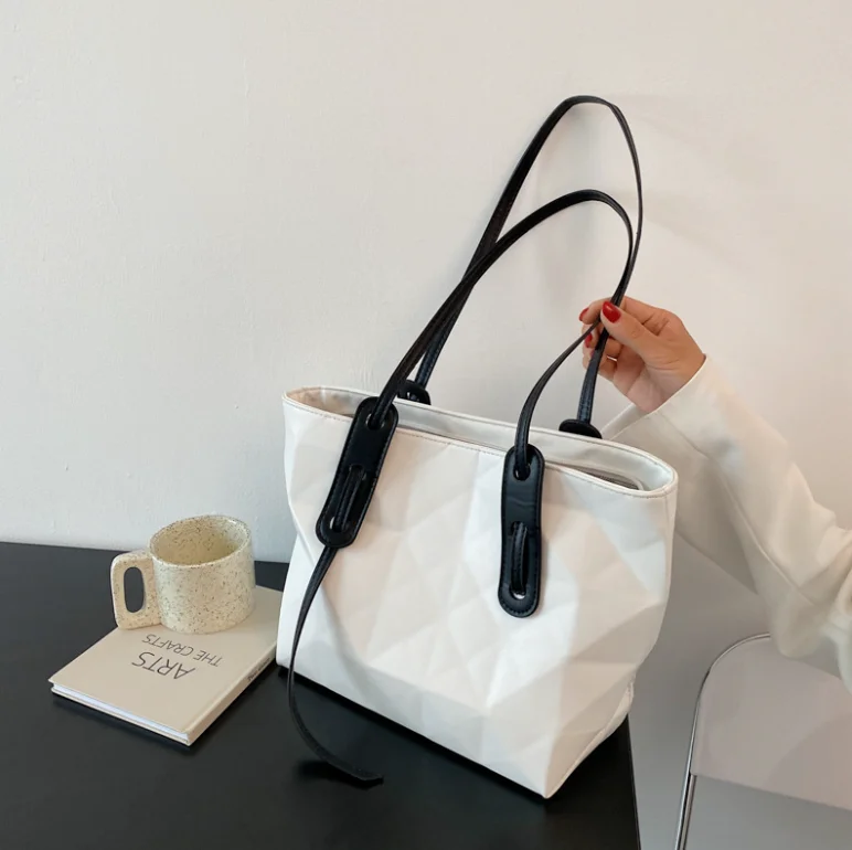 

2021 new style geometric pu leather folding purse  hand bags ladies casual tote bag for women, Multi colors for choice