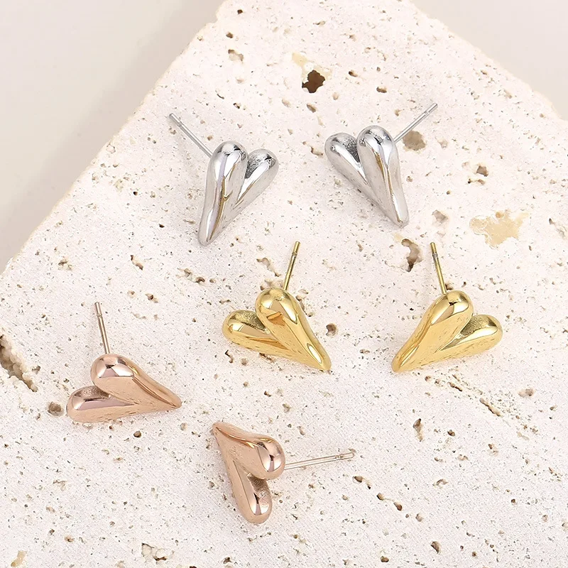 

Dainty PVD Gold Plated Heart Earring Studs Plain Earrings Waterproof Stainless Steel Earring Studs For Women