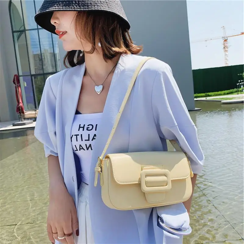 

2021 summer new this year's popular Polly bag hit color retro one-shoulder stiletto bag law stick under the bag