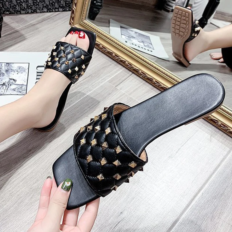 

Best Selling Flat Luxury Women Designer House Slippers, Black,white