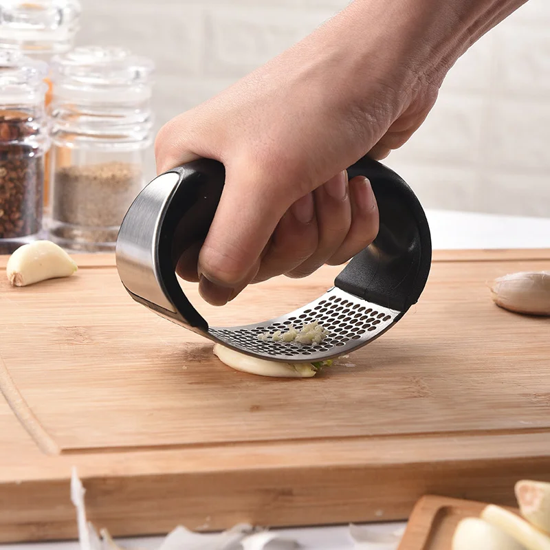 

Hot Sale High Quality Home Gadget Kitchen Accessories Tools Stainless Steel Ginger Crusher Garlic Presses