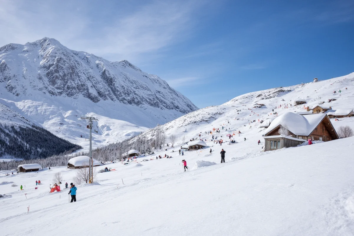 when does ski season finish