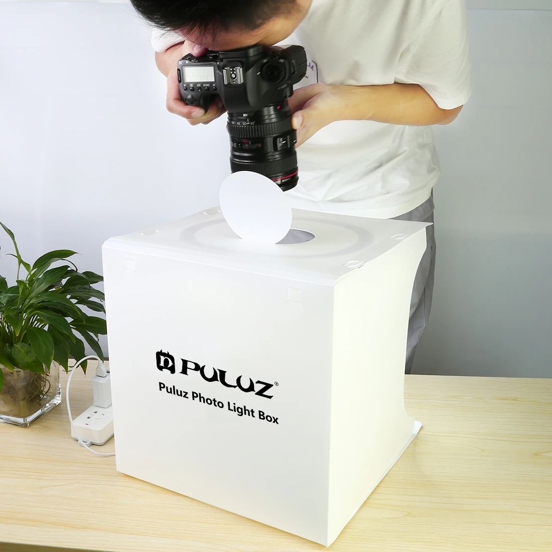 

High Quality PULUZ 30cm Portable Ring Light Portable Box Photo Studio Props with 6 Colors Backdrops, White