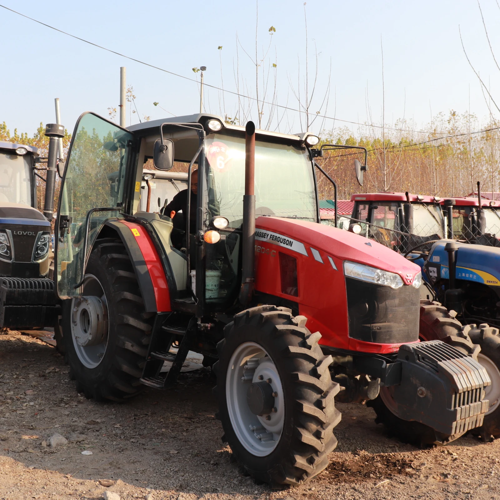 Source Б/у сельскохозяйственный трактор Massey Ferguson Xtra 1004 on  m.alibaba.com