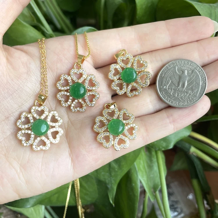 

Jialin Jewelry snow flake necklace Charm jade pendant Wholesale Customize jade Necklace with diamond around, Red/green/black/yellow..