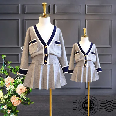 mother and girl dresses.JPG