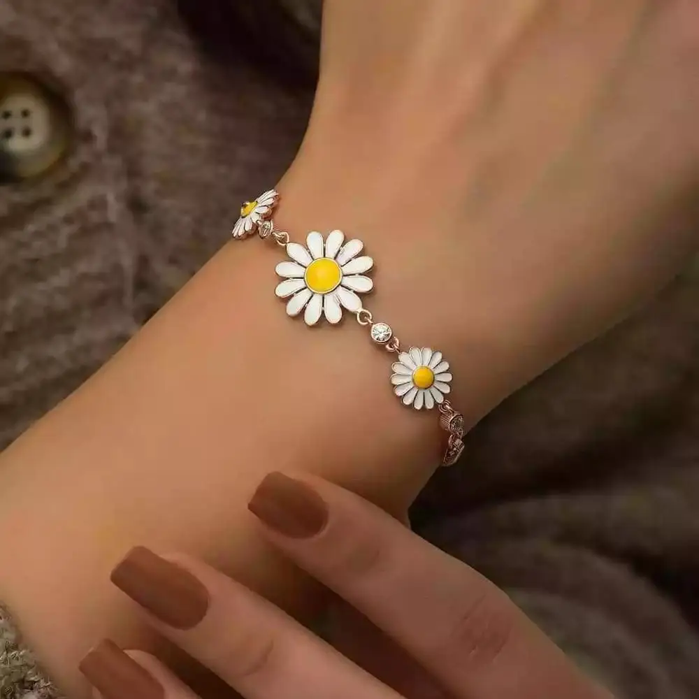 

Customize daisy flower gold bracelet