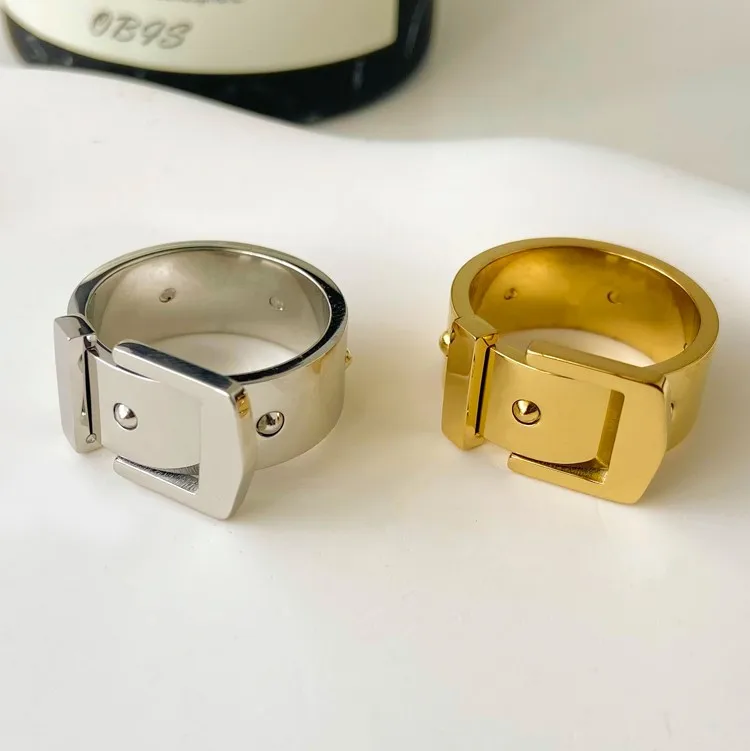 

Trend belt buckle riveted couple ring jewelry stainless steel gold plated wide ring does not fade wholesale