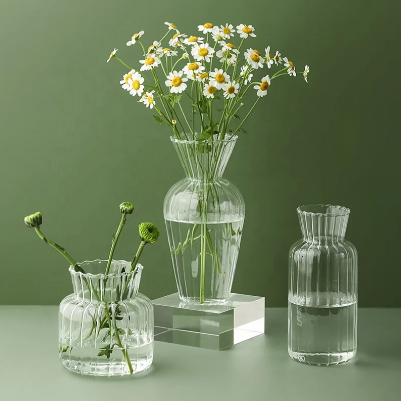 

Hot Sale Factory Vintage Transparent Small Diameter Glass & Crystal Vase for Party Decor Classic Style Hydroponics Vase, Transparent clear