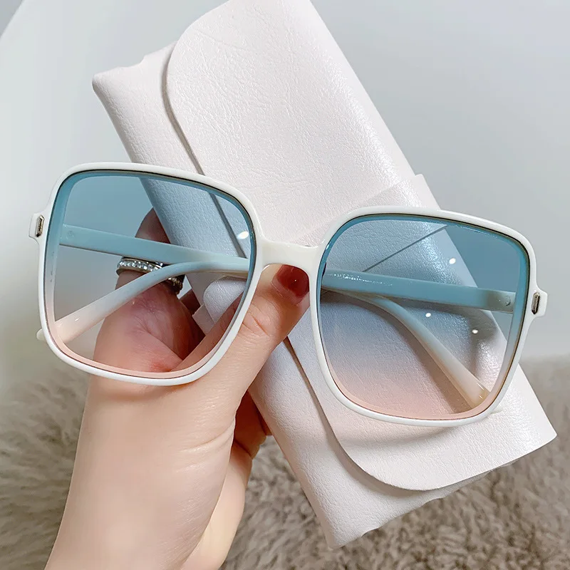 

2023 New Custom Logo Fashion Oversized Sunglasses For Women UV400 Gradient Lens Rice Nail Square Sunglasses