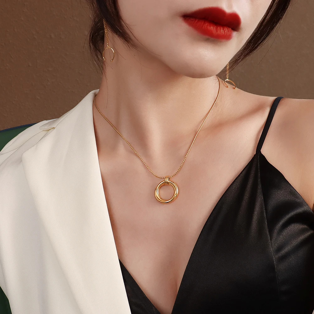 

Fashion Hollow Out Circle Double Loop Cross Pendant Necklace Gold Plated Designer Jewelry Necklace Women