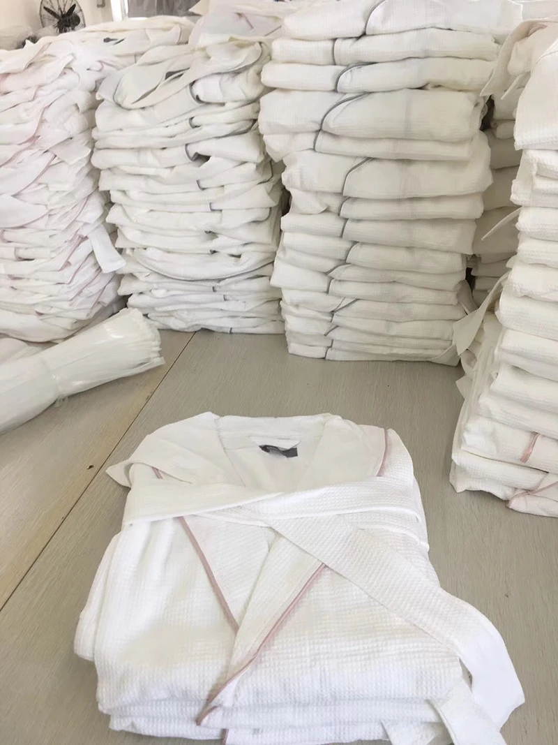 coral fleece fashion sleepwear bathrobe set for men and women