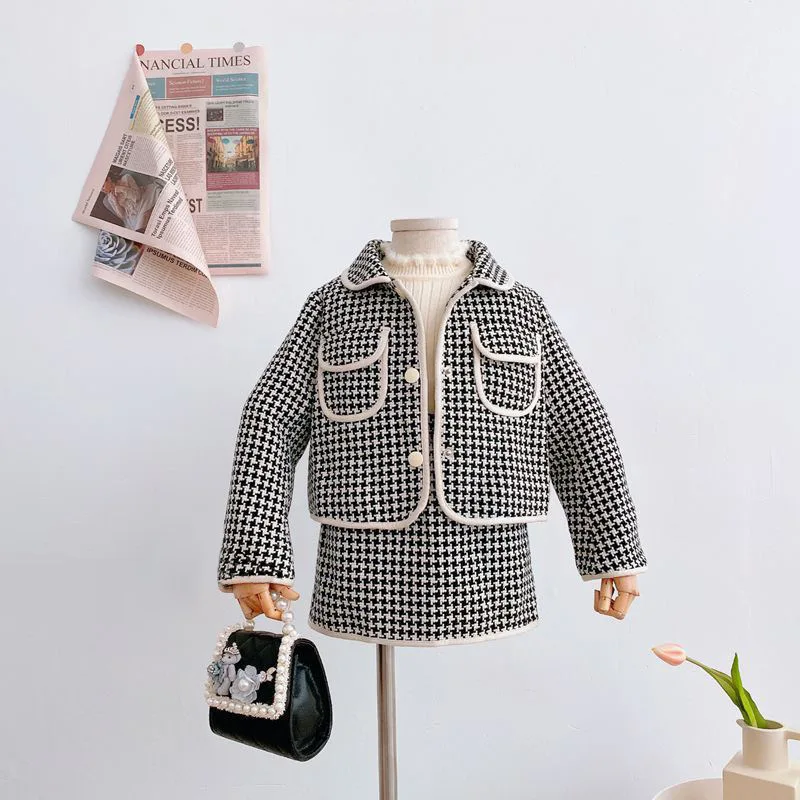 

New Winter Clothing Girl Xiaoxiang Style Child Coat + Skirt Two Sets, Black