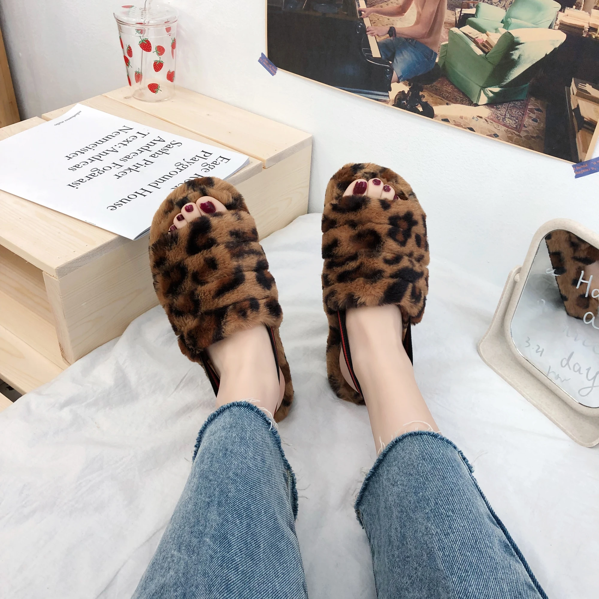

Women Slippers House Shoes Fluffy For Women fashion women shoes soft faux rex rabbit fur slippers, As picture