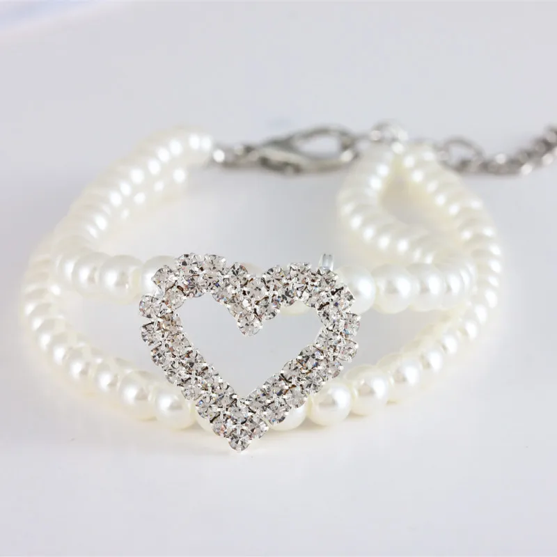 

Pet Collar with Heart Pendant Dog Rhinestone Ornament Pearl Necklace for Dogs and Cats, Picture