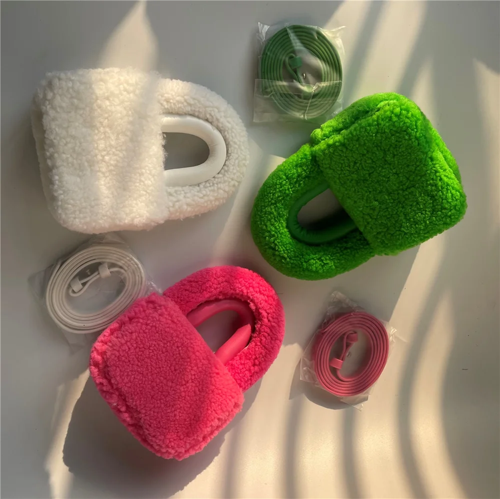 

2021 Winter Girl Handbags Mini Lamb Fur Plush Leather Bag Shoulder Messenger Headphone Small Box Candy Color
