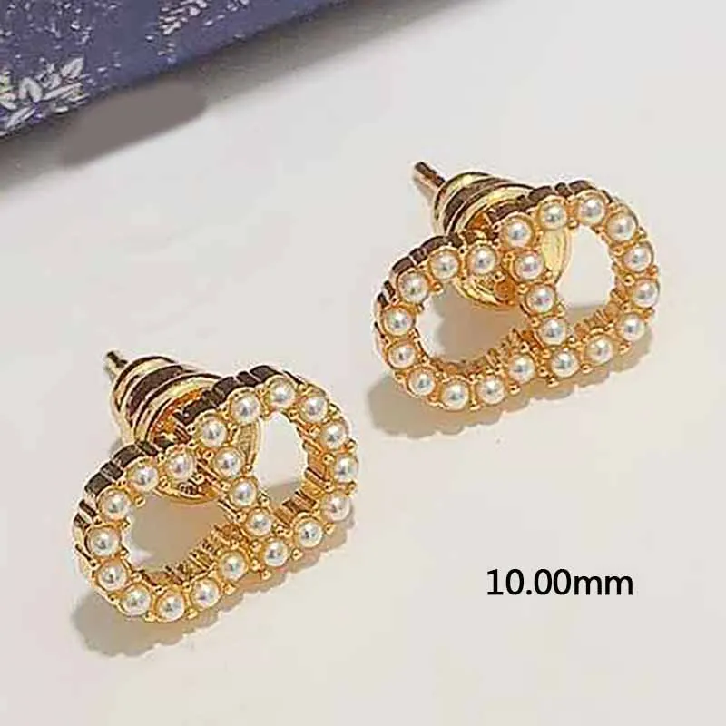 

D Family New Star With Diamond Pearl Earrings Fashion Simple Letter D Pearl Earrings Ladies Wholesale Earrings