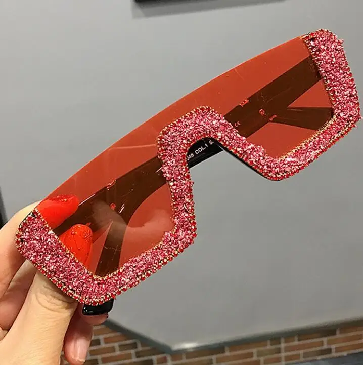 

Qmoon Fashion Women Red Square Sun Glasses 2021 Luxury Sunglasses