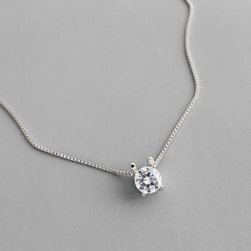 

Danyang S925 Sterling Silver Round Zircon Pendant Necklace Box Chain Necklace for Girlfriend Women