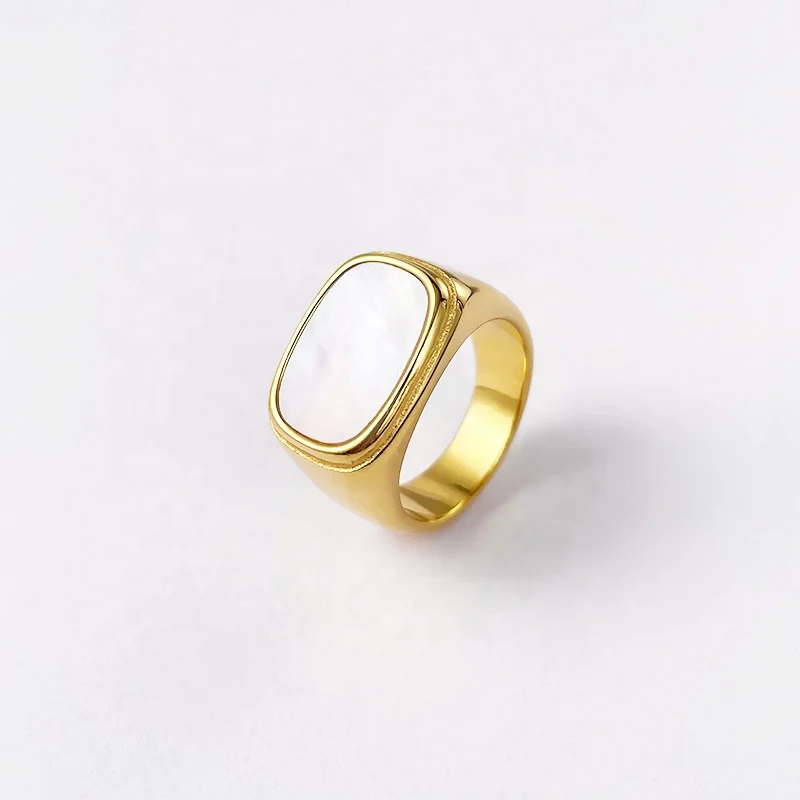 

18K Gold Plated Stainless Steel Jewelry Oval White Shell And Epoxy Signet Accessories Rings R214144