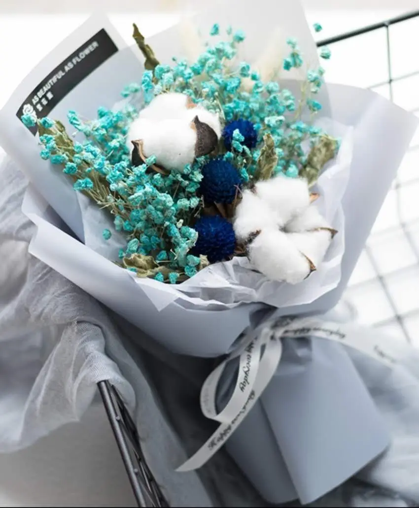 Ins Fengsenu0027s Dry Flower Bouquet As A Graduation Gift For His 