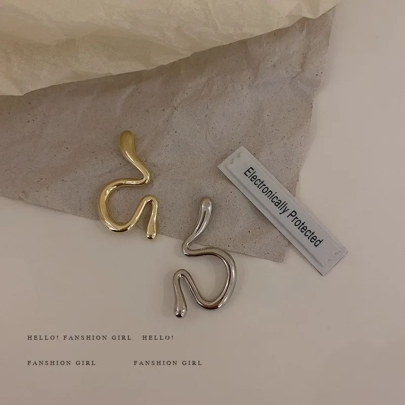 

Baoliang jewelry metal stud fashion earrings trend 2020