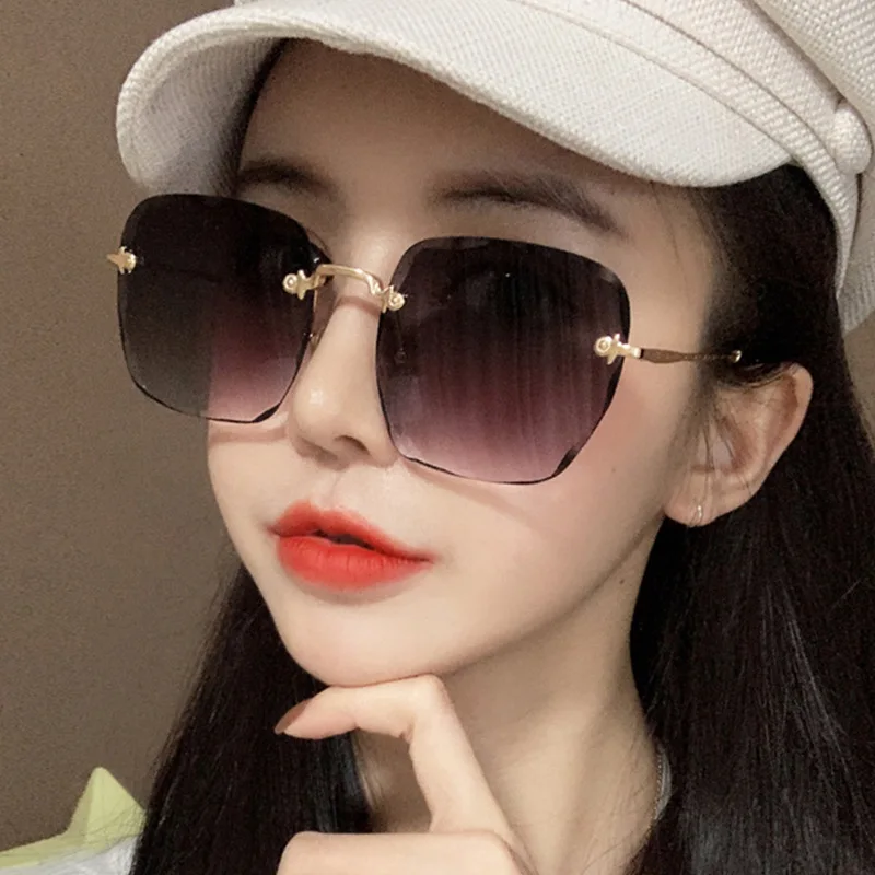 

New arrival 2021 fashion rimless square hot sale gradient colors woman sunglasses