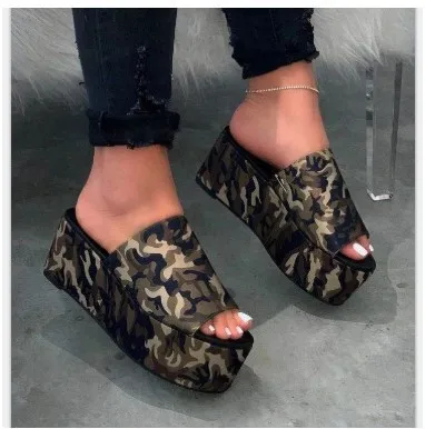 

Hot sale explosion women everyday wear Height Increasing and Anti-Slippery Camouflage sandals, Picture