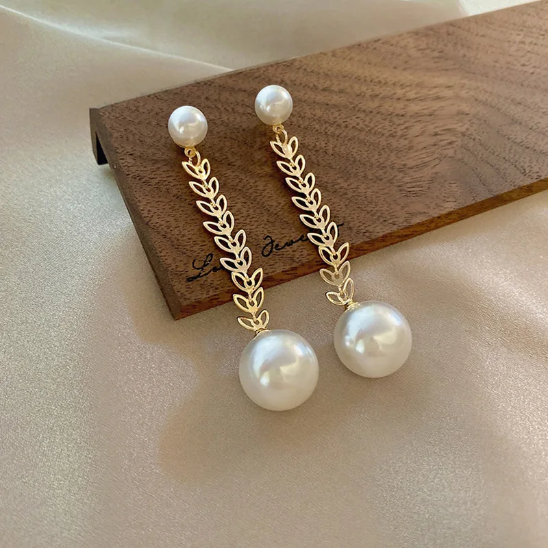 

Fashion Women's S925 Silver Needle Style Vintage Pearl Elegant Long Fishbone Pearl Earrings