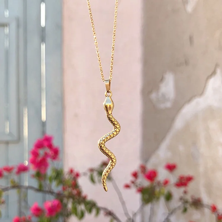 

Trendy Minimalist 18K Gold Plated Necklace Fashion Jewelry Stainless Steel Textured Snake Chain Necklace for Girls, Gold color