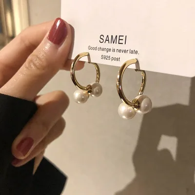 

French high quality earrings Design pearl double C stud earrings