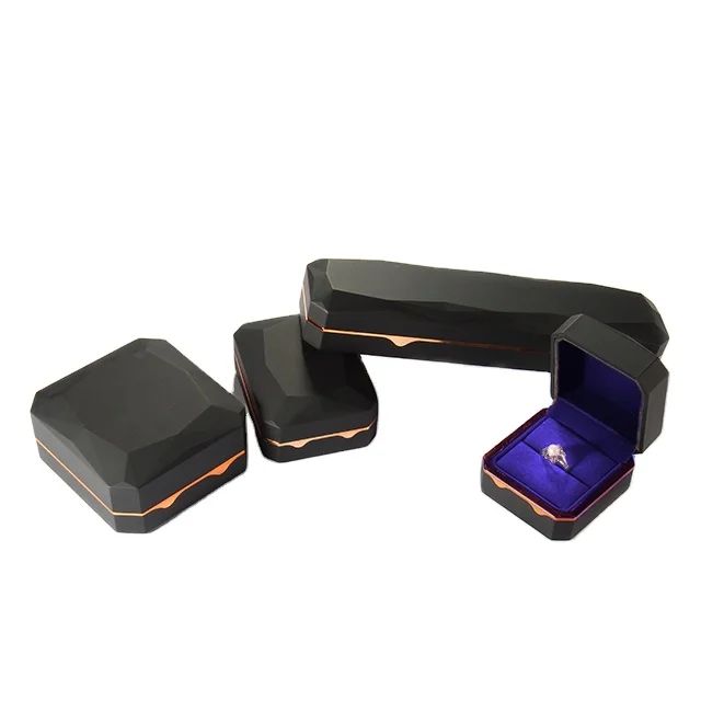 

FSD Oem New Design Eco Plastic Diamond Ring Box Pendant Earrings Package Box Light Jewellery Box, Customized