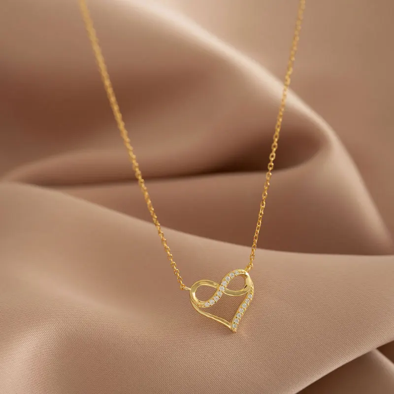 

Exquisite Micro Pave Cubic Zirconia Heart Pendant Necklace Personalized Brilliant 18K Gold CZ Infinity Necklace