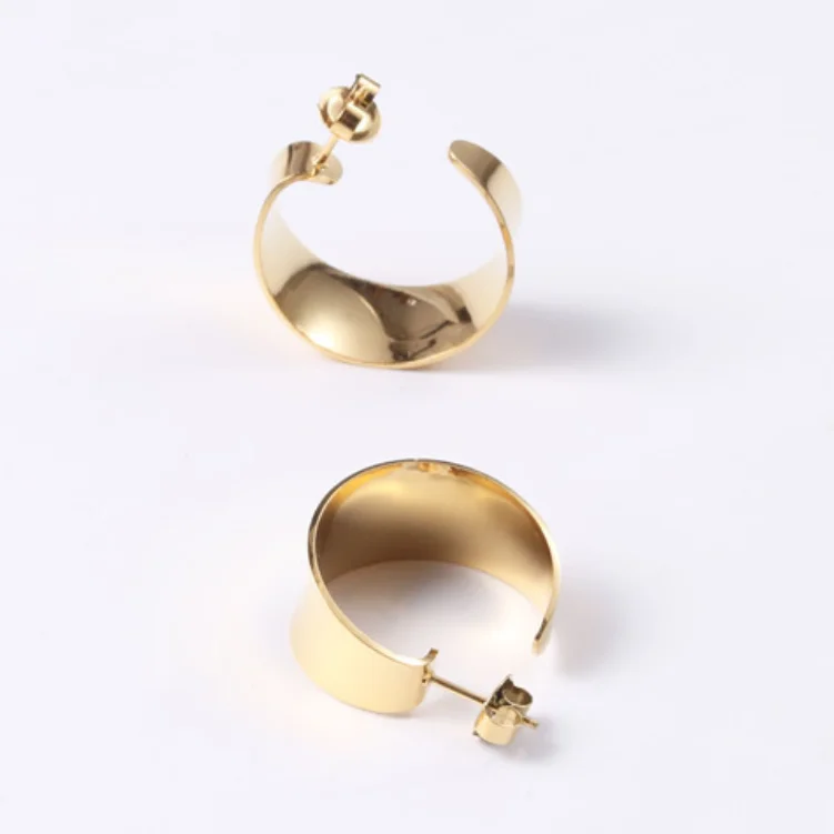 

Stainless Steel 18k gold Lightweight Hoop Loop Earrings for Women Girls, As picture