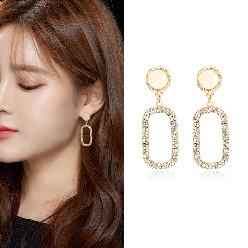 

Korean New Arrival Wild Cool Style Earrings Geometric Shell Earrings for Ladies, Picture shows