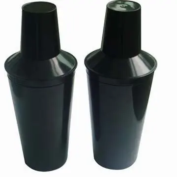 

Customized Logo Promotional 500ml Plastic Bottle Shape Cocktail Shaker Bar Tools Convenient Cocktail Shaker