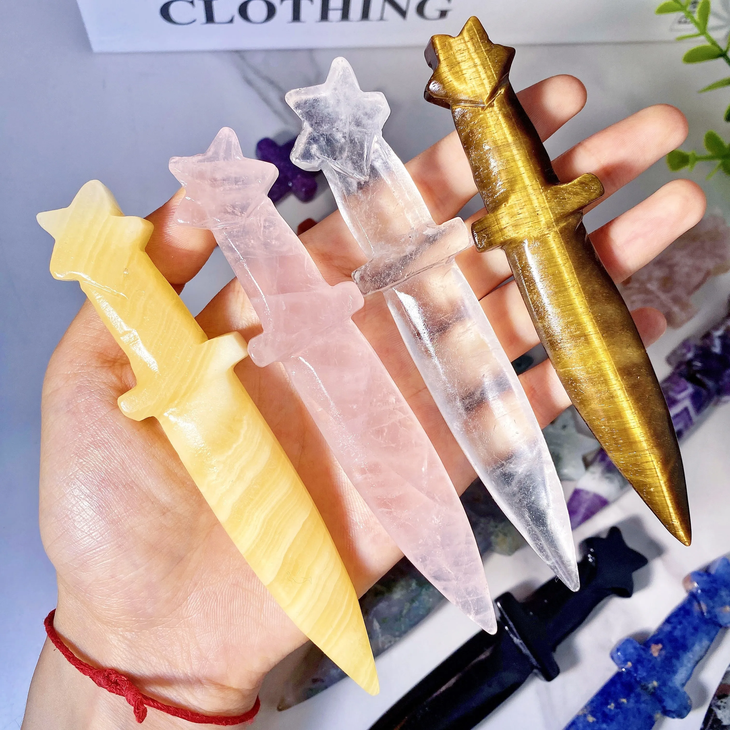 

wholesale Natural Crystal Carving Knife Healing Crystal Hand Carved Crafts Christmas Gift Home Party Decoration
